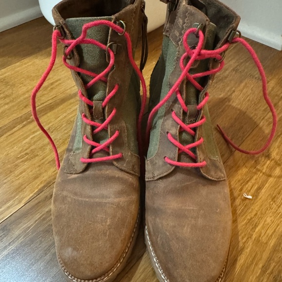 Tom’s Rustic Boot - Picture 4 of 7